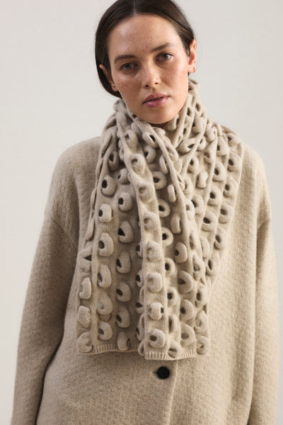 Nodo Neckwarmer in Feather