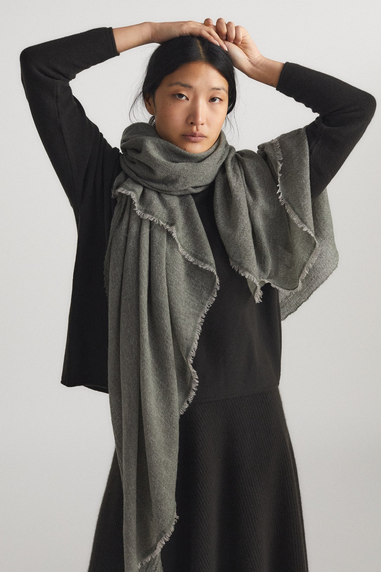 Esra Throw