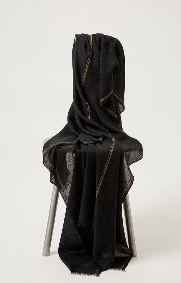 Komo Cashmere Throw in Charcoal