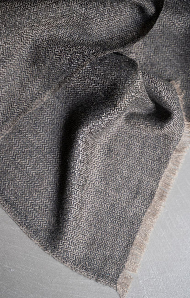 Saan Cashmere Throw in Charcoal & Taupe