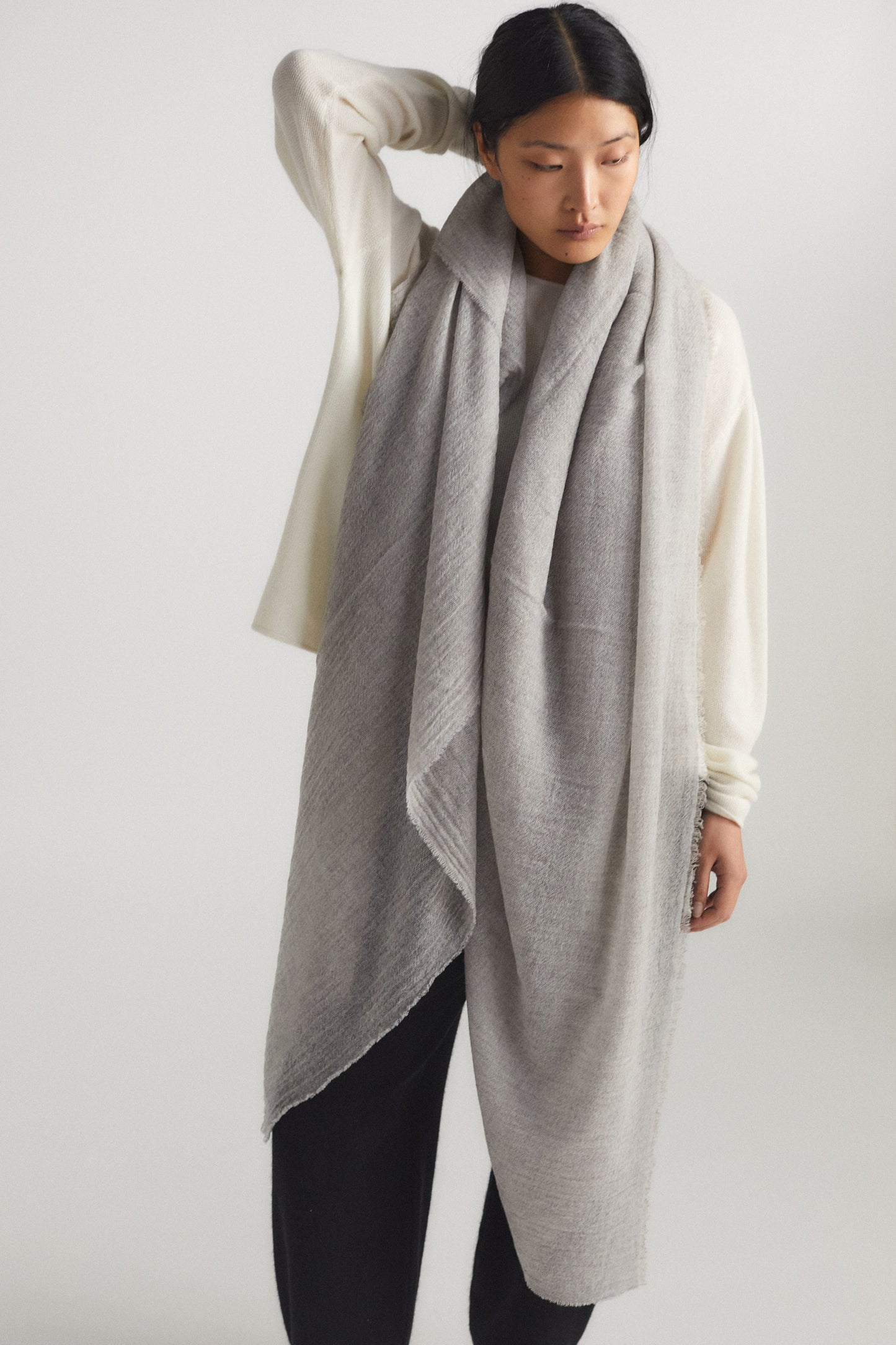 Esra Throw