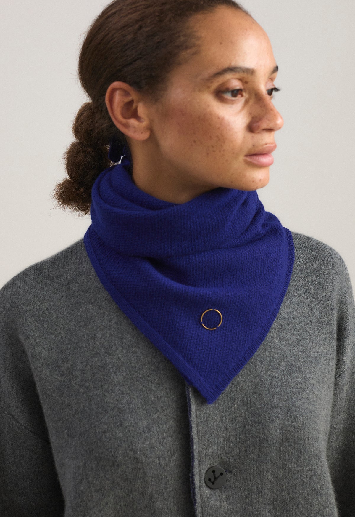 Arco Neckwarmer in Ink