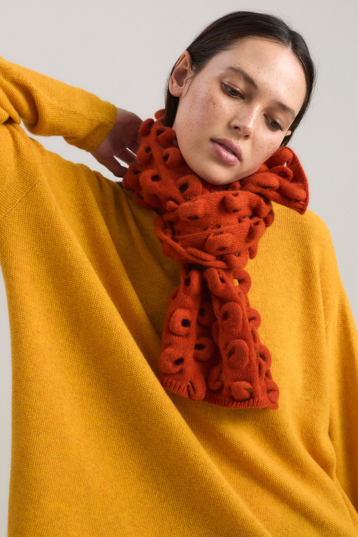 Nodo Neckwarmer in Fire