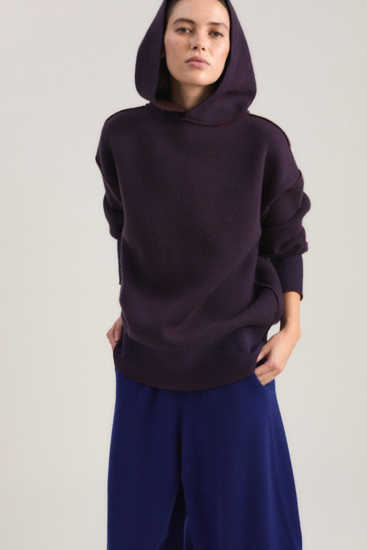 Seku Hoodie in Carob & Ink