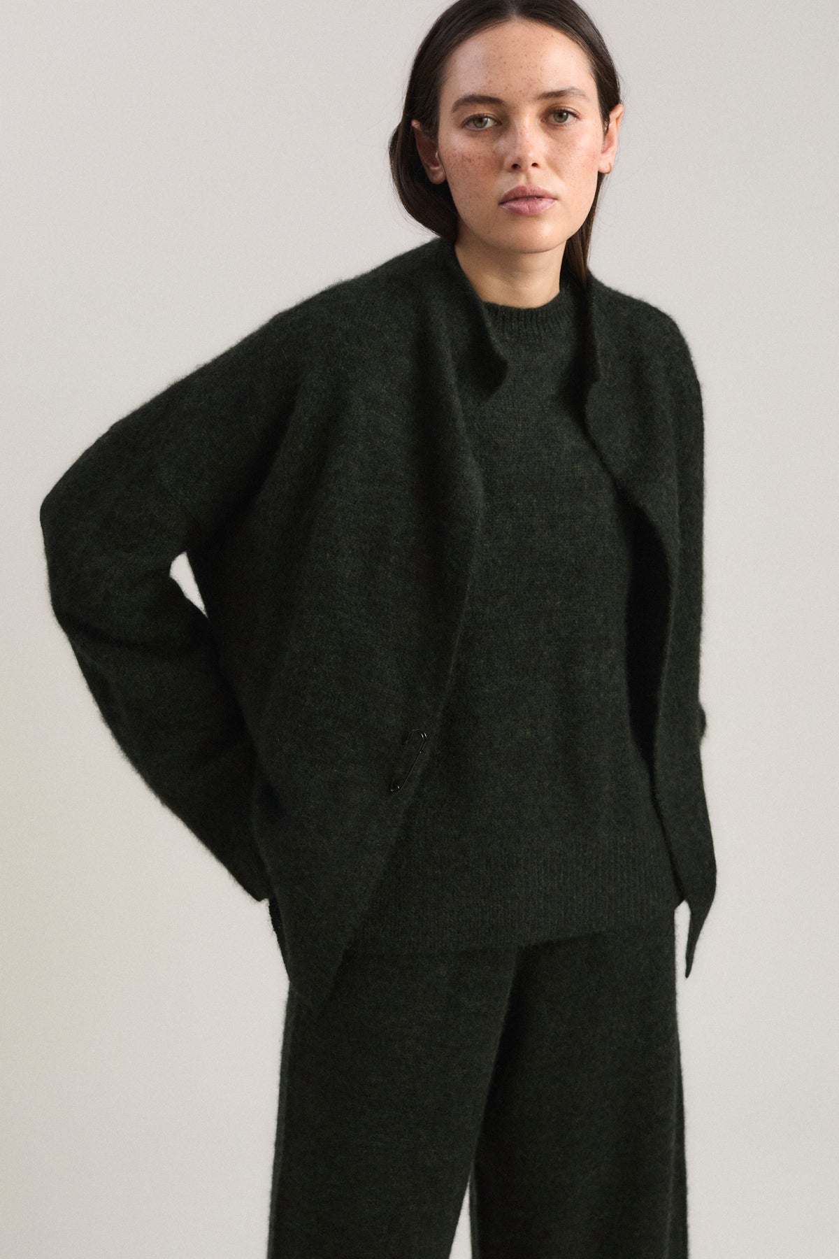Sona Cardigan in Pine & Jet