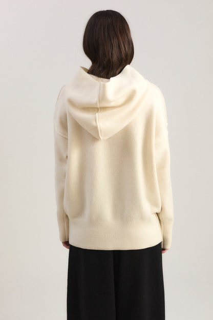 Seku Hoodie in Feather