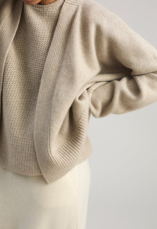 Aire Cardigan in Feather