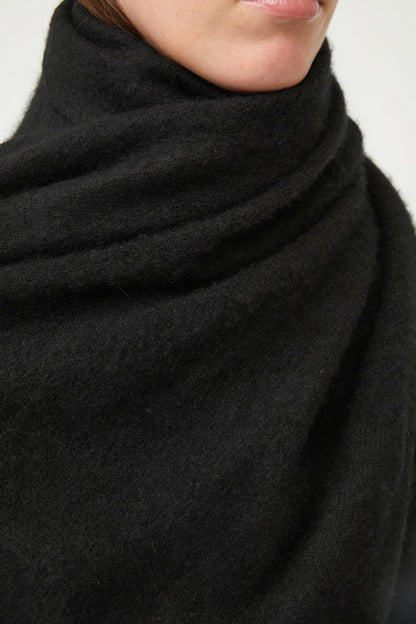 Feltra Shawl in Black