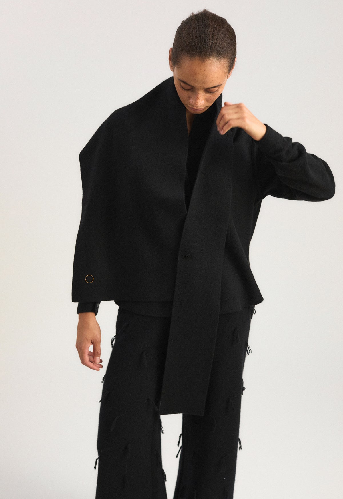 Pomo Scarf in Black