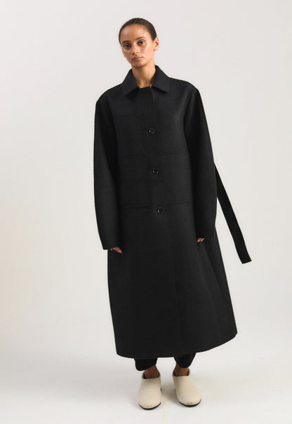Shield Coat in Black