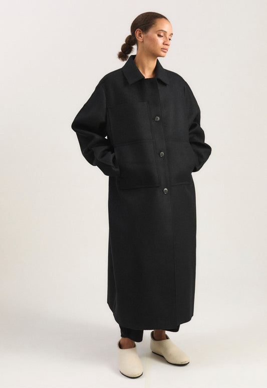 Shield Coat in Black