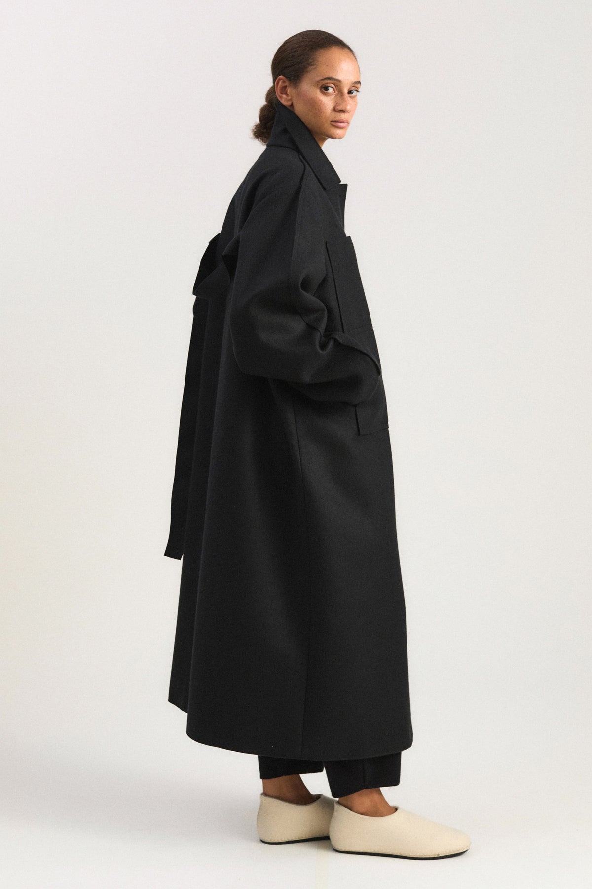 Shield Coat in Black