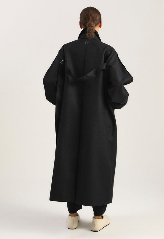 Shield Coat in Black