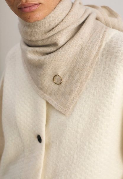Arco Neckwarmer in Feather