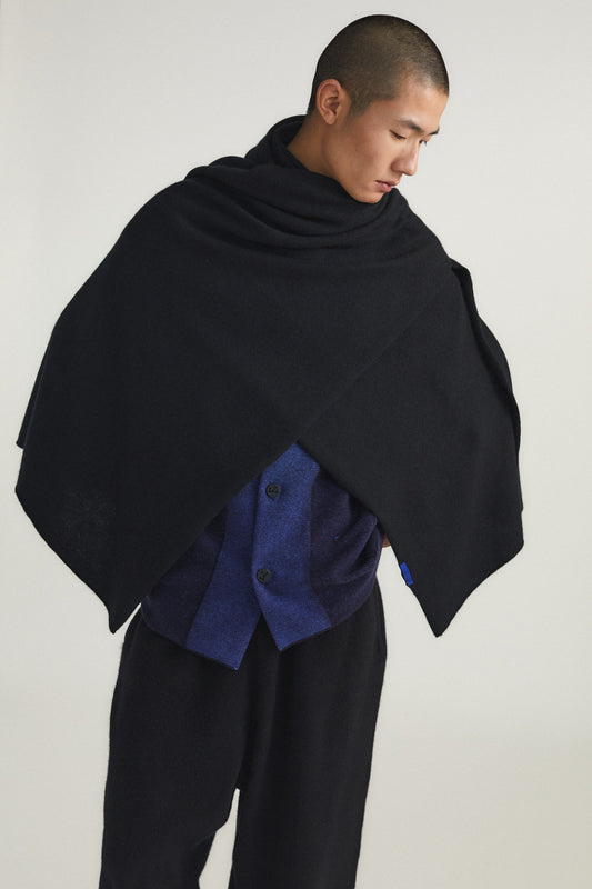 Feltra Shawl in Black