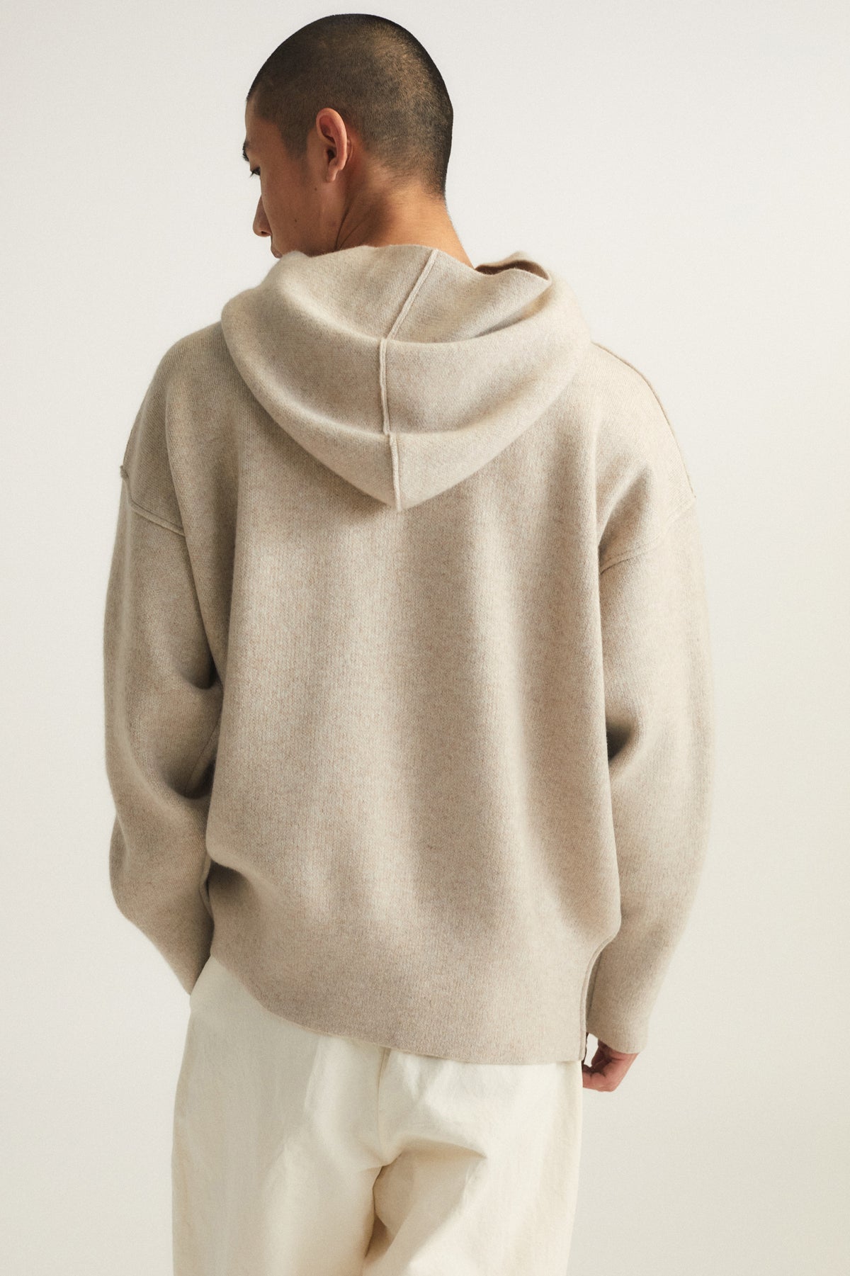 Seku Hoodie in Feather