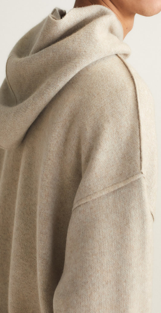 Seku Hoodie in Feather