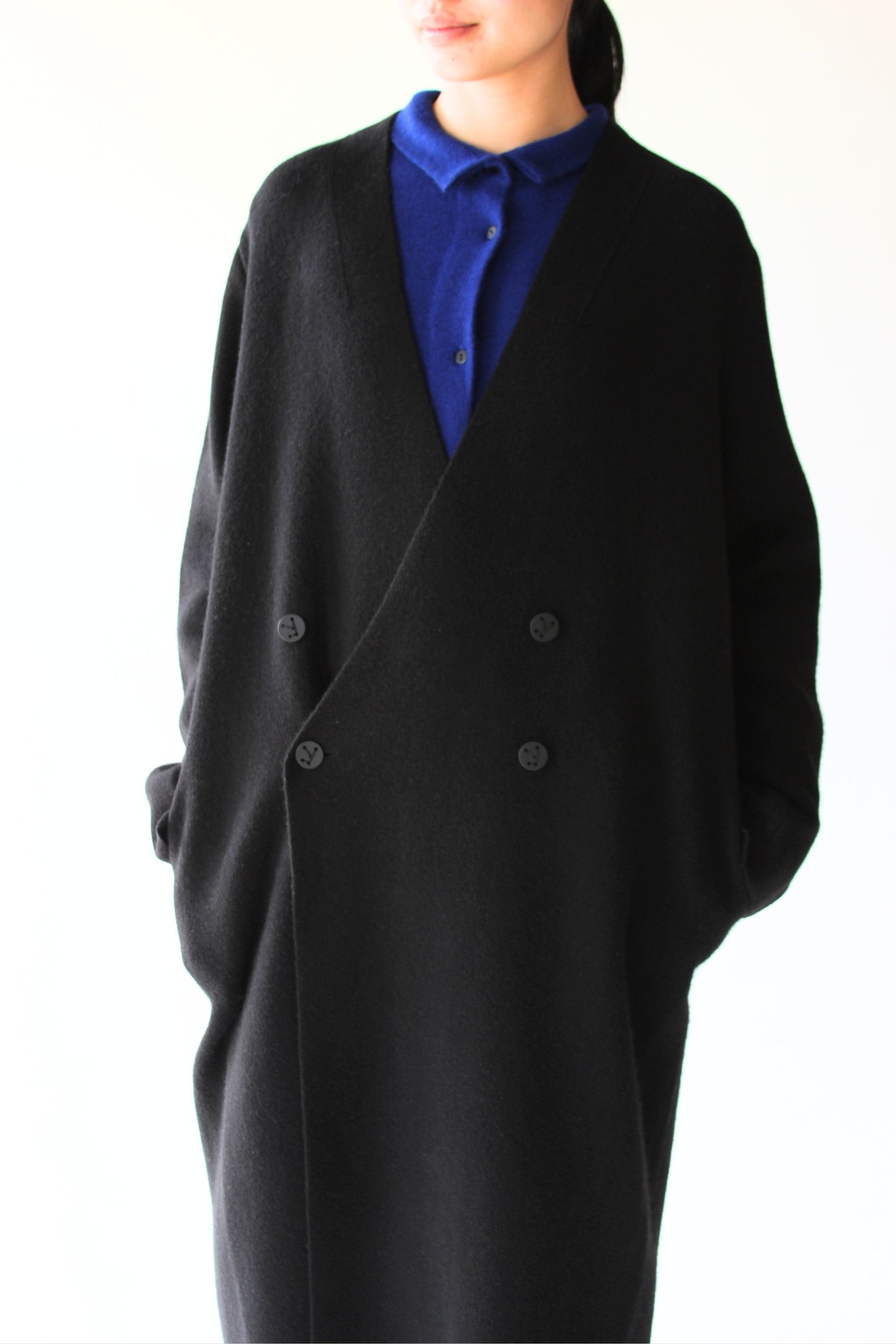 Tomegu Coat In Black