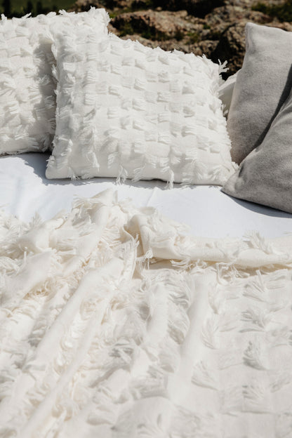Seren Bedspread in Ivory