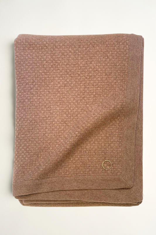 Oak Throw in Nutmeg
