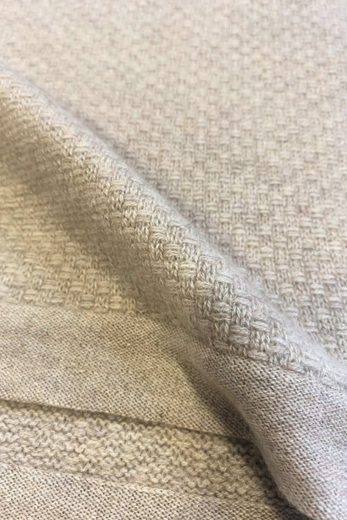 Oak Throw in Feather