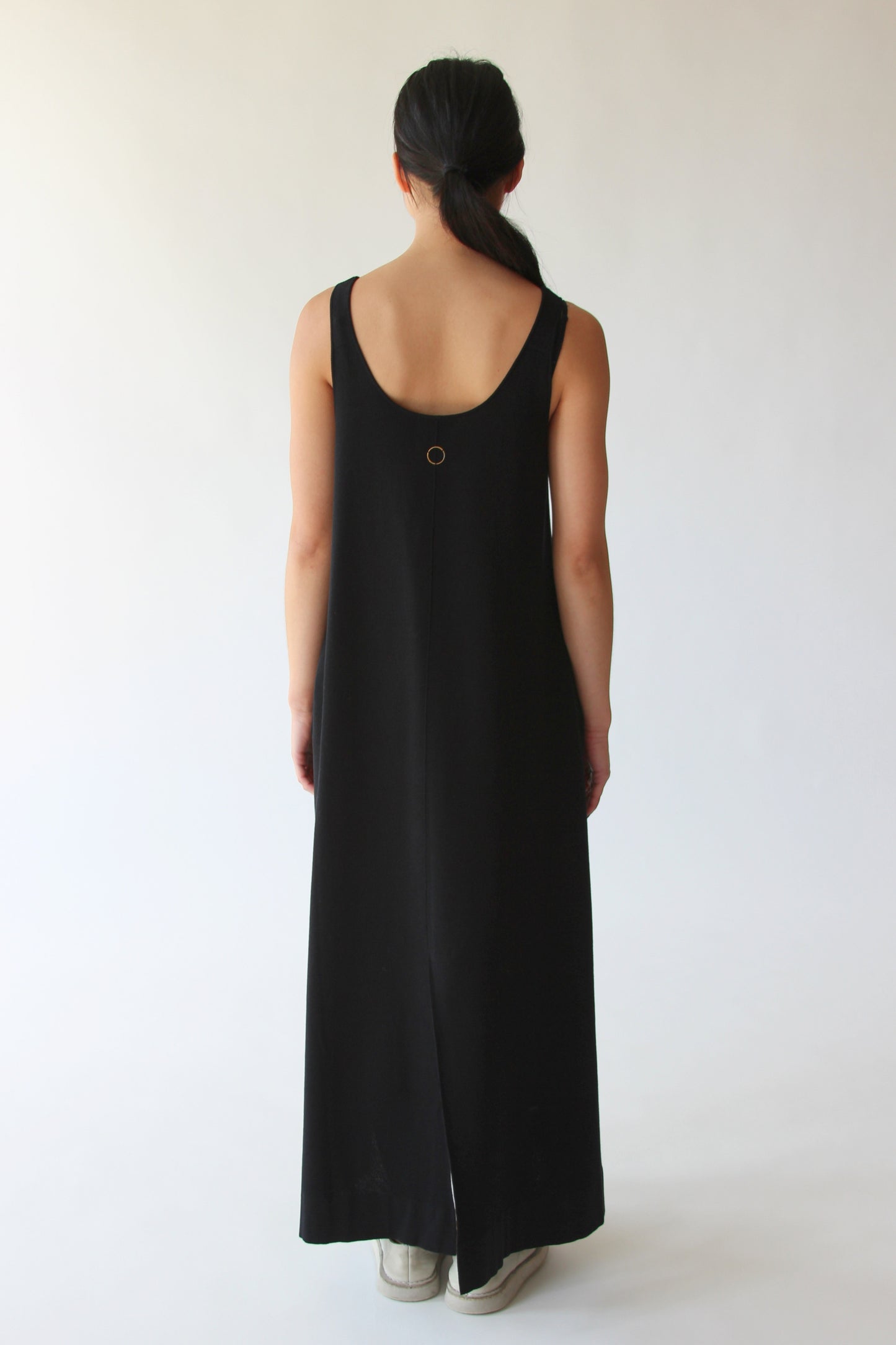 Quiet dress In Black