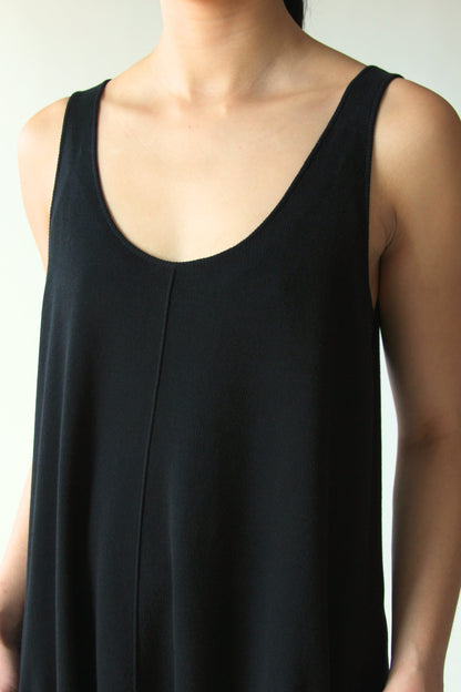 Quiet dress In Black