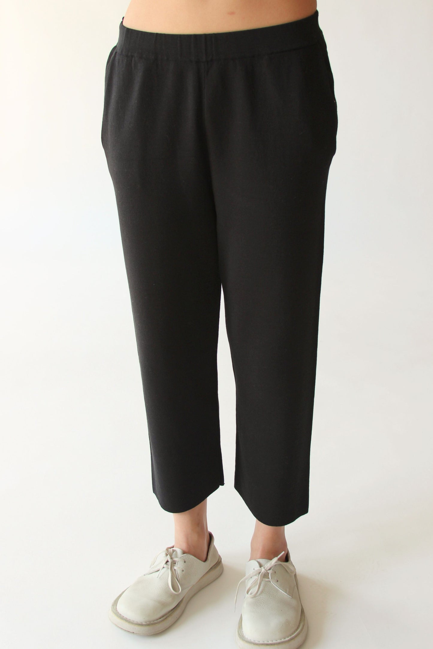 Tongro Trousers in Black