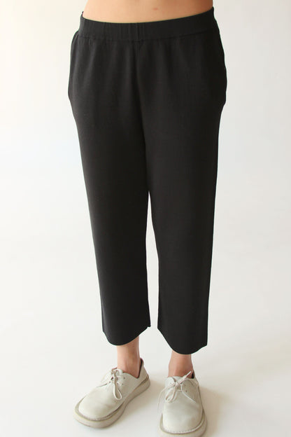 Tongro Trousers in Black