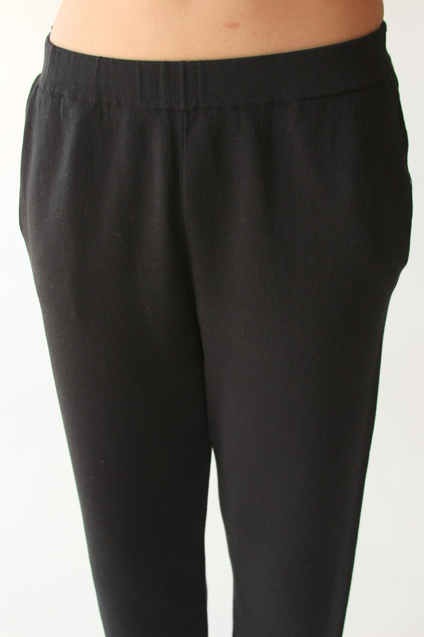 Tongro Trousers in Black