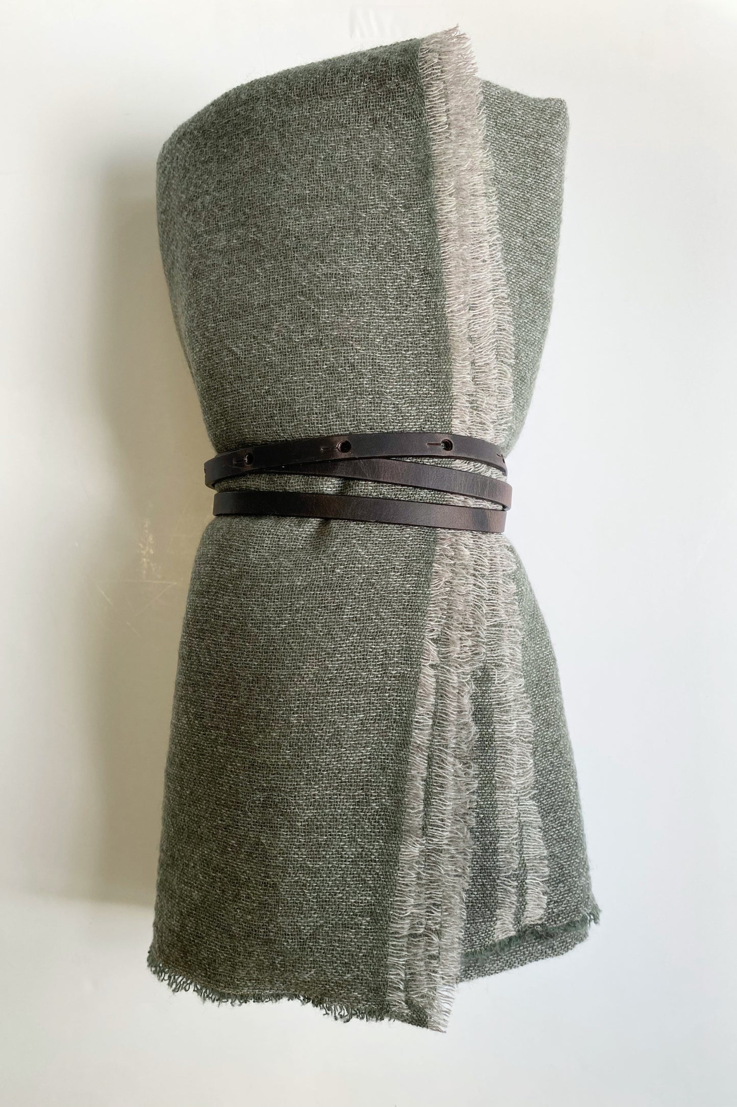 Esra Travel Throw