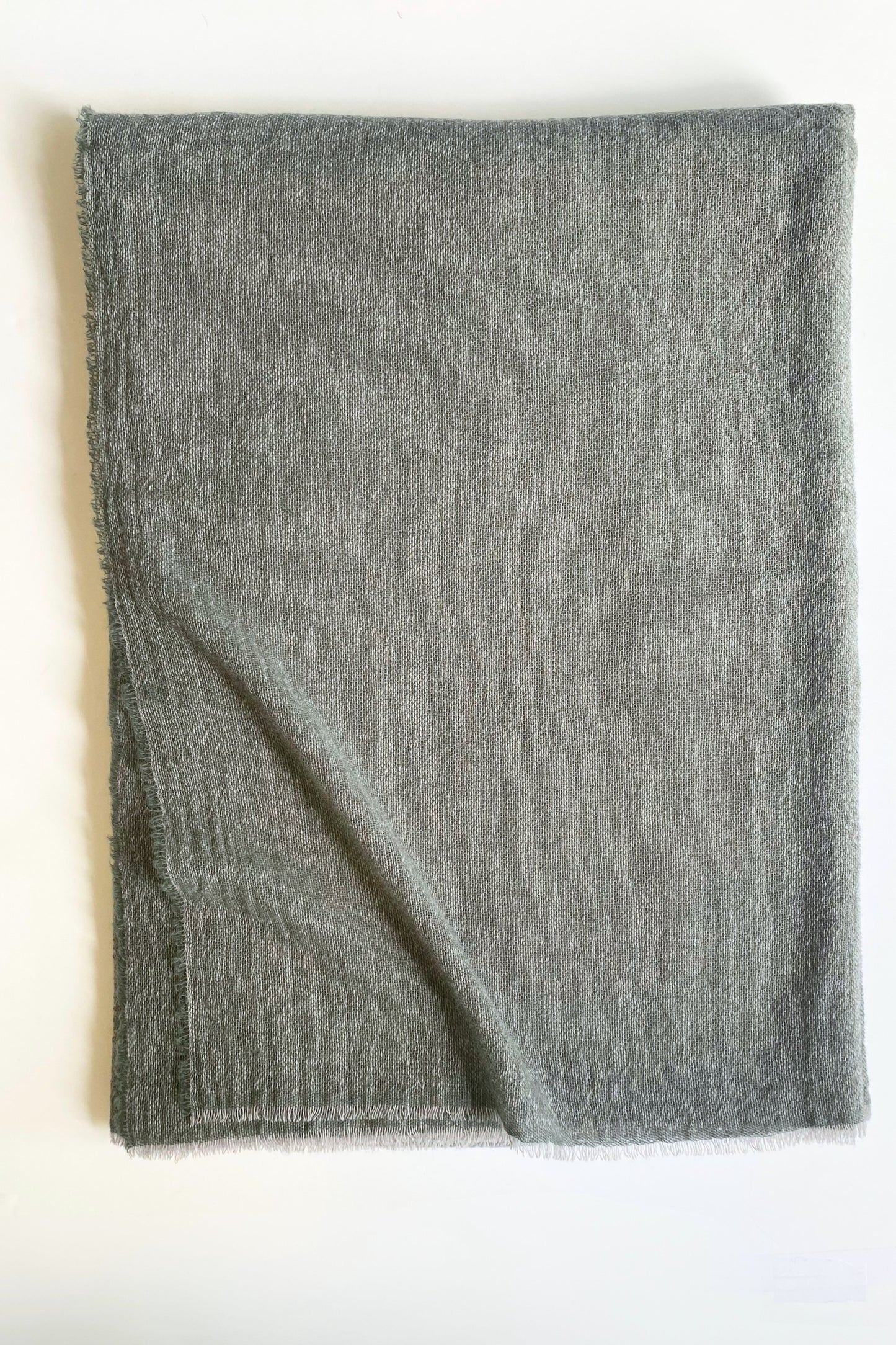 Esra Throw