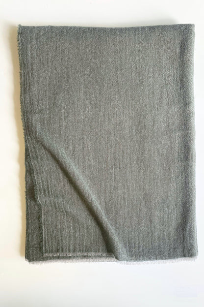 Esra Throw