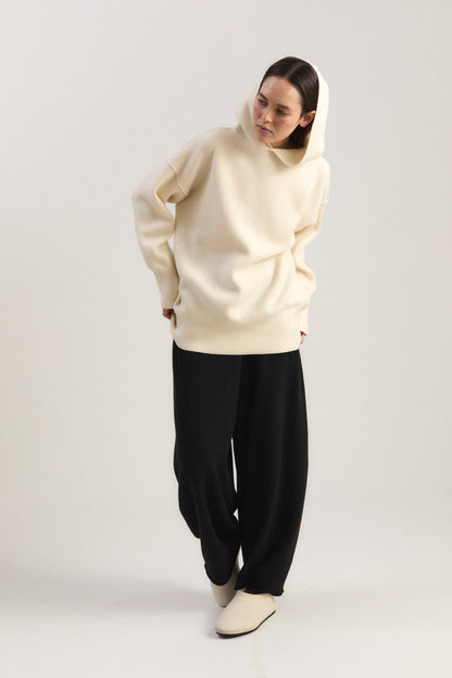 Seku Hoodie in Feather