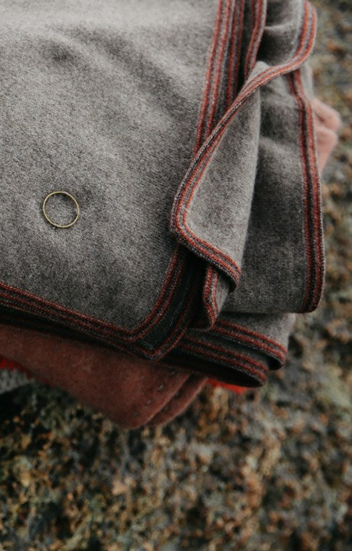 cashmere throws & blankets OYUNA