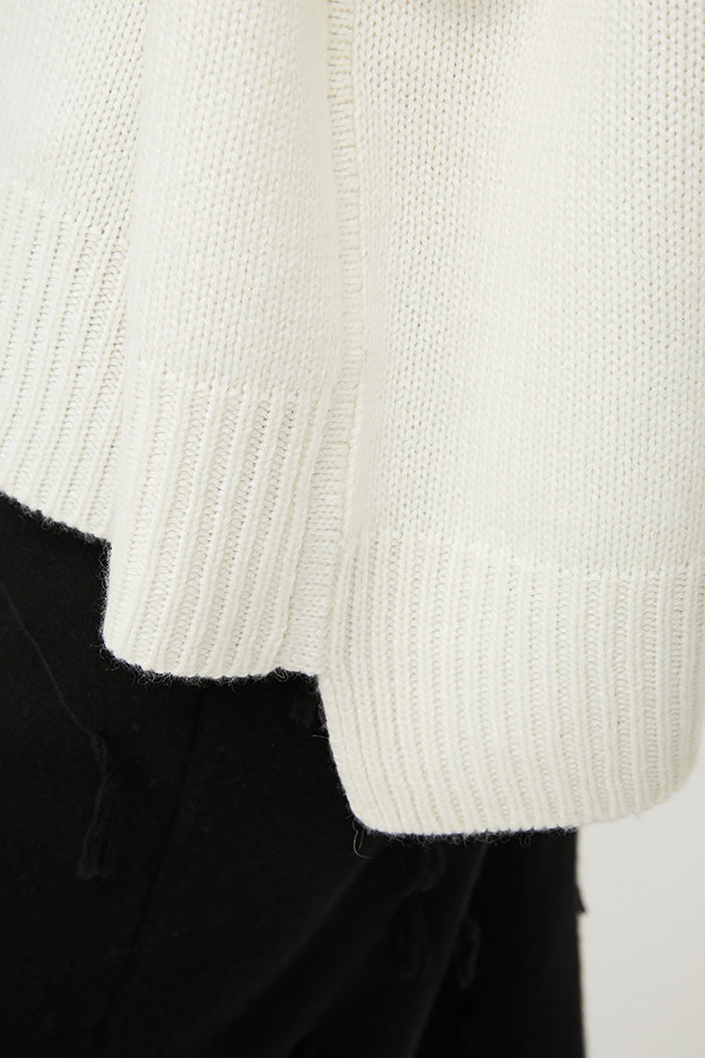 Aila Cashmere Sweater In Ivory