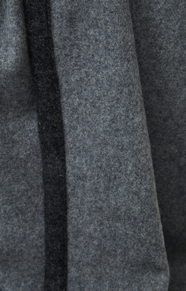 Arteno cashmere throw in Grey & Charcoal
