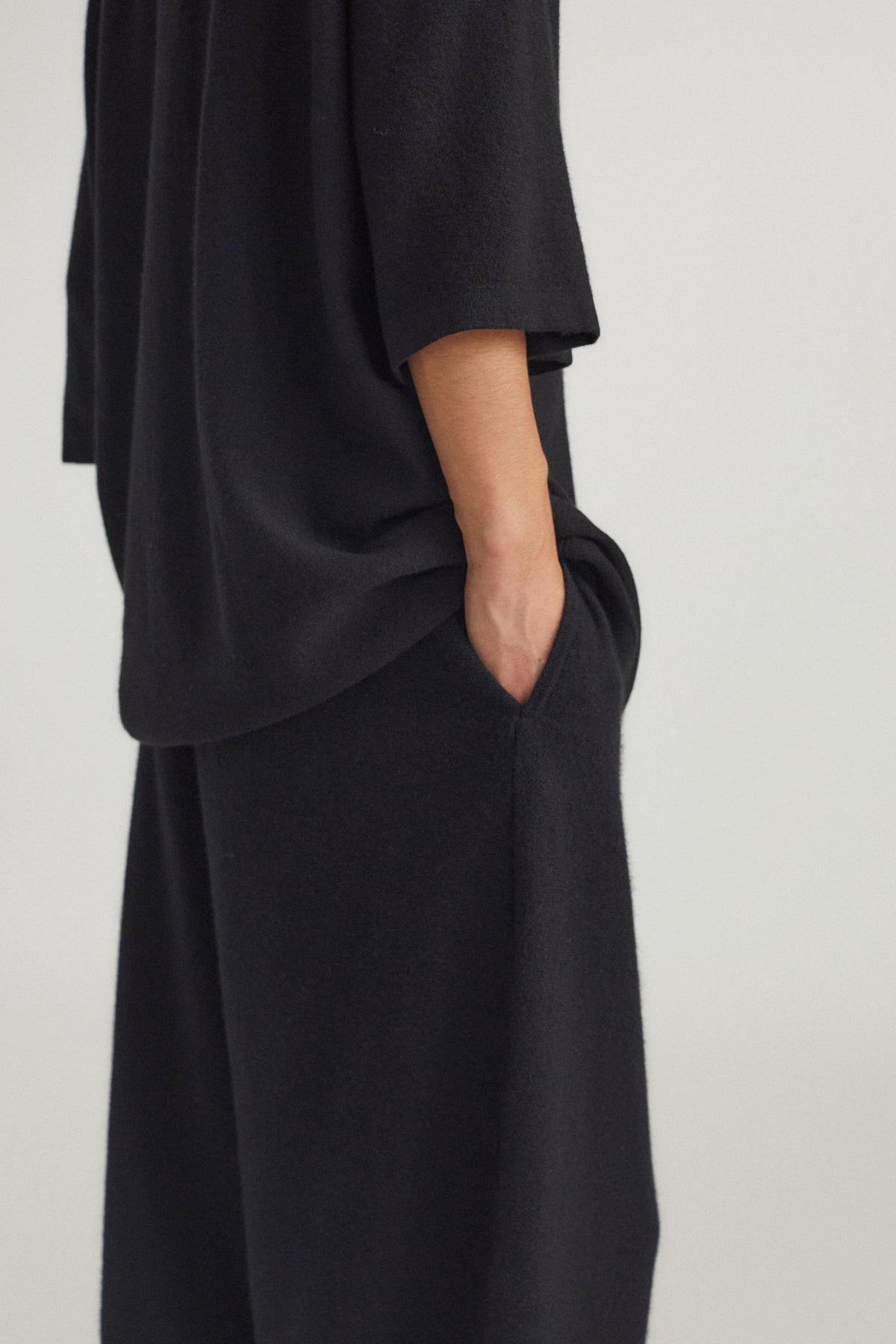 Nomad Trousers in Black