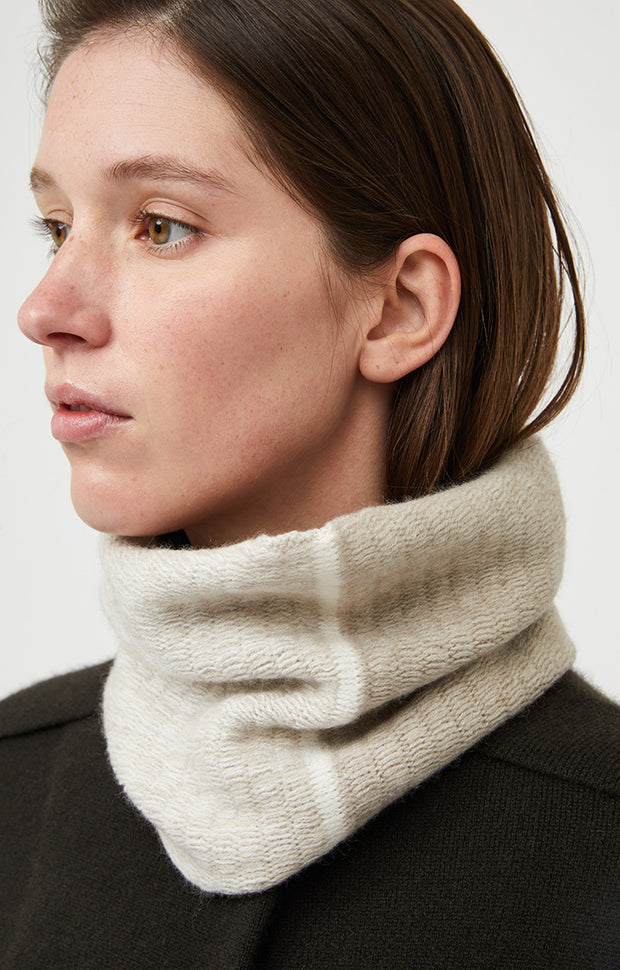 Duun Cashmere Neck Snood in Feather & Ivory