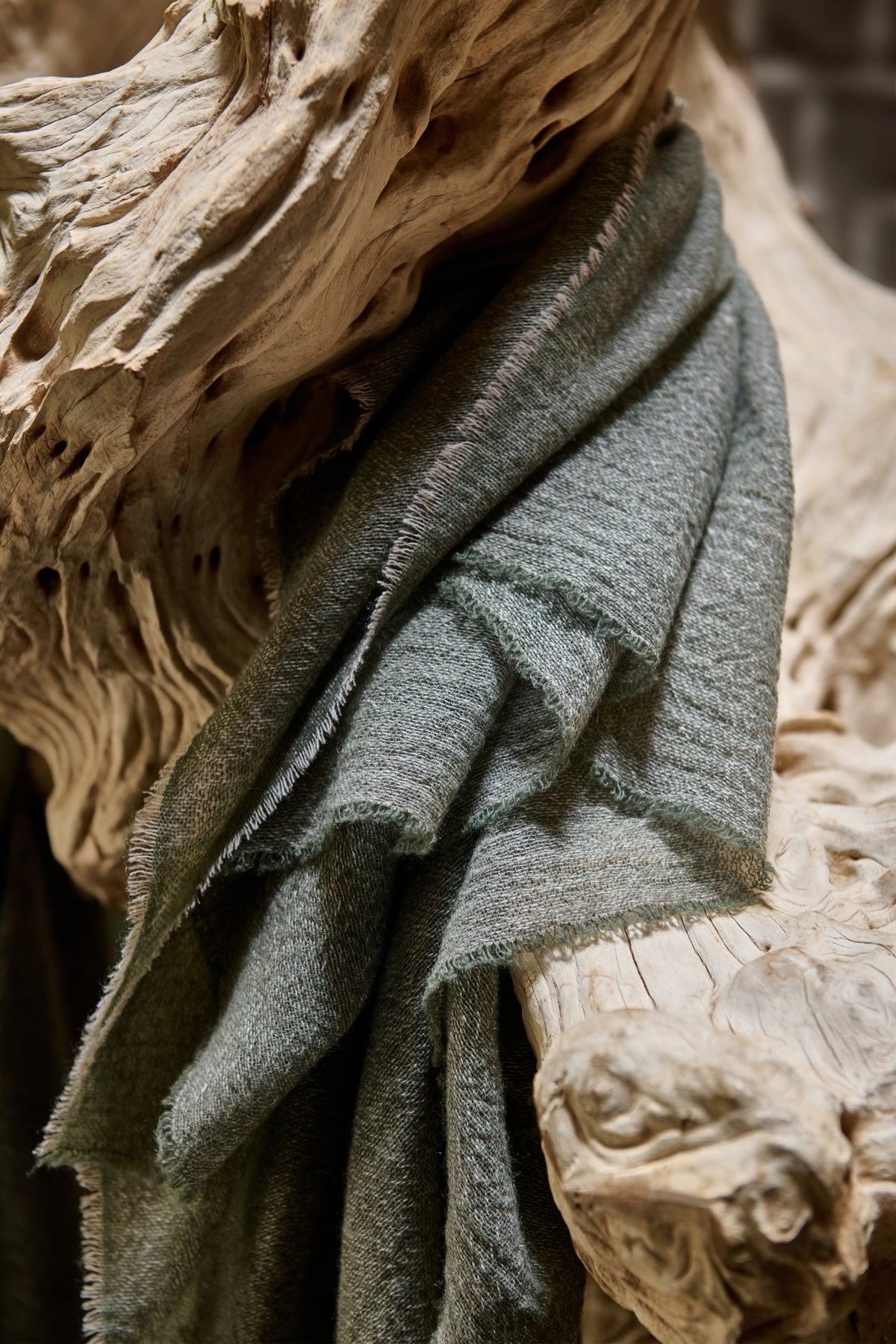 Esra Throw in Leaf