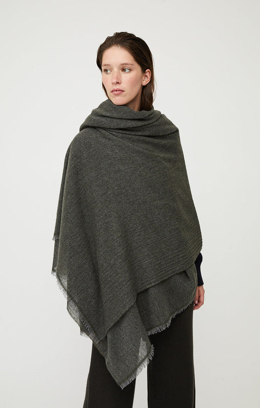 Esra Travel Throw