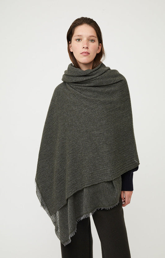 Esra Travel Throw