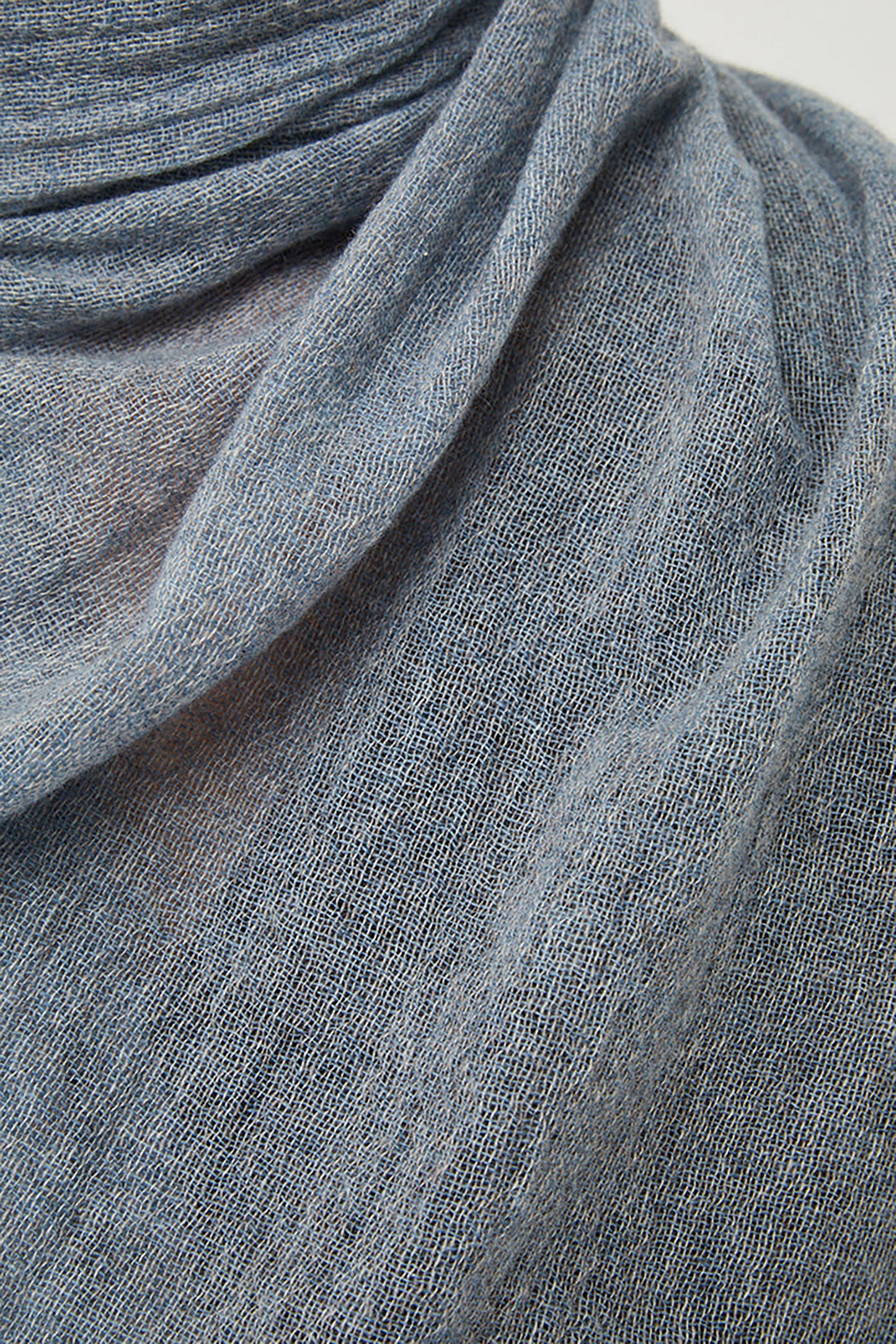 Esra Cashmere Throw In Sky