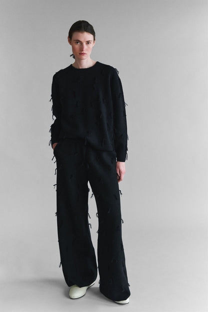 Kulan Sweater in Black