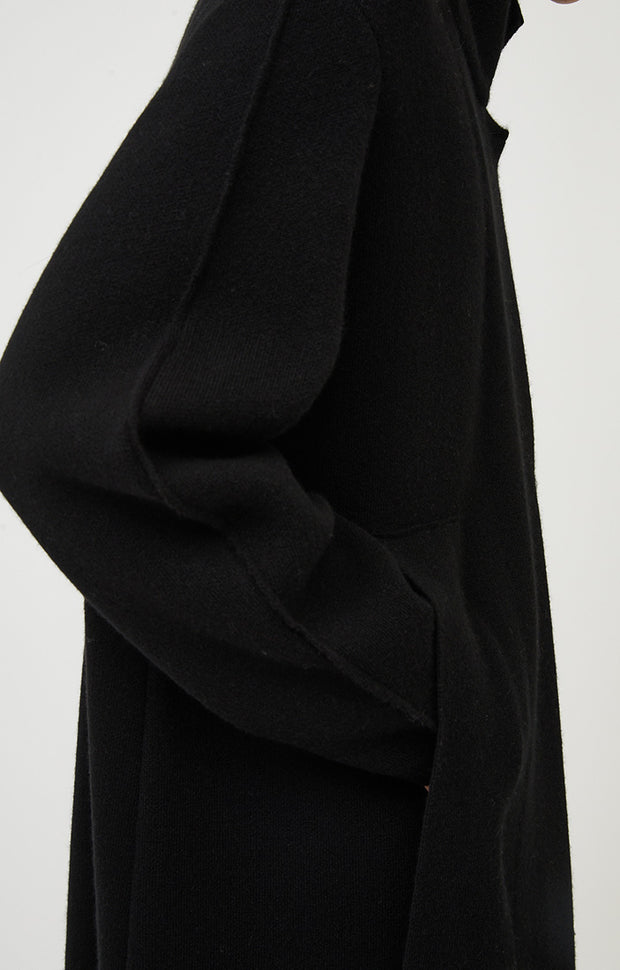 Modaha Cashmere Coat in Black