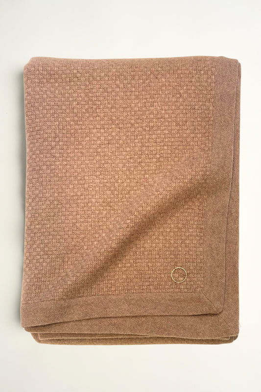 Oak Throw in Nutmeg