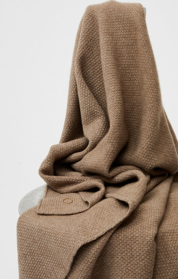 Oak Cashmere Throw in Taupe