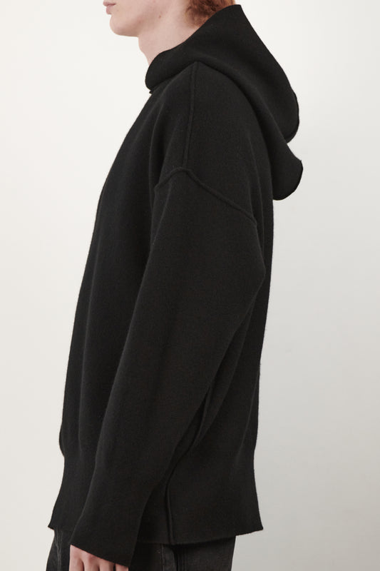 Seku Hoodie in Black