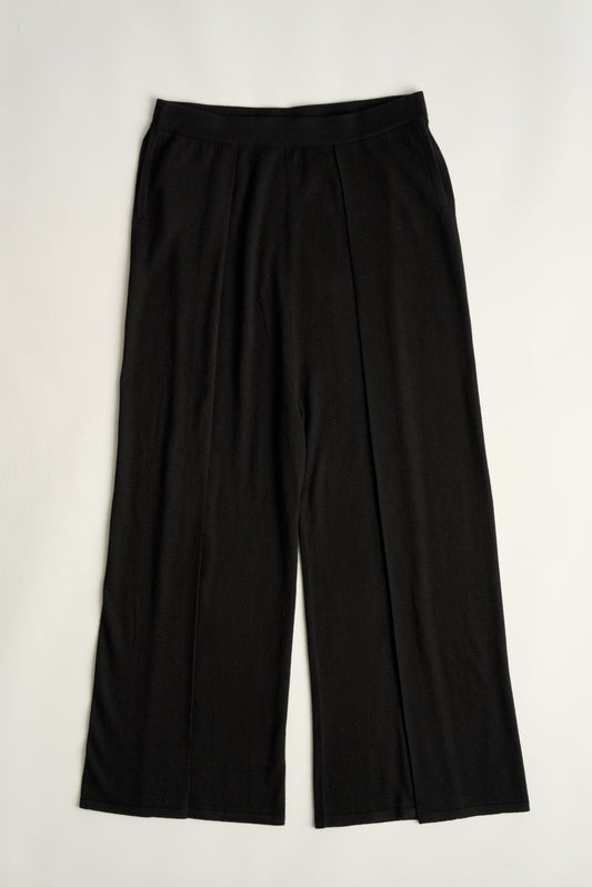 Pluma Trousers in Black