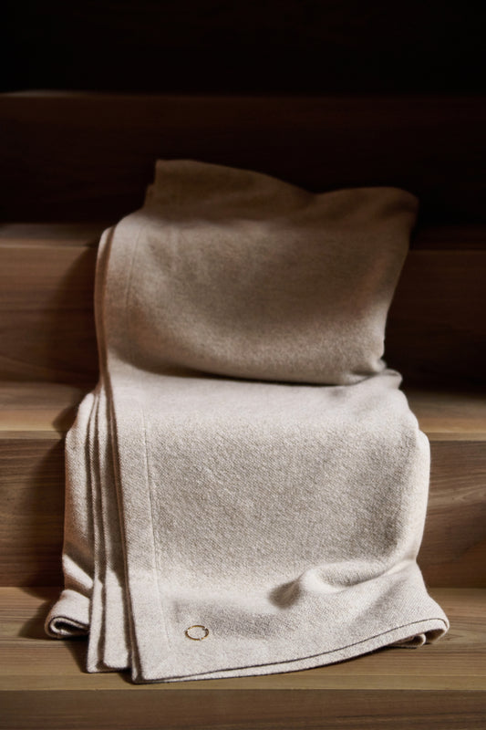 Poetra Throw in Feather